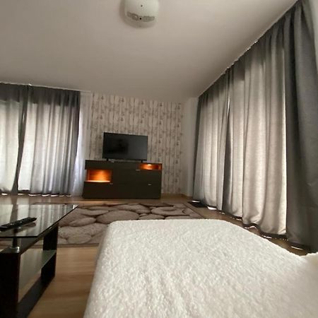 Appartamento Amg Apartament Braşov Esterno foto