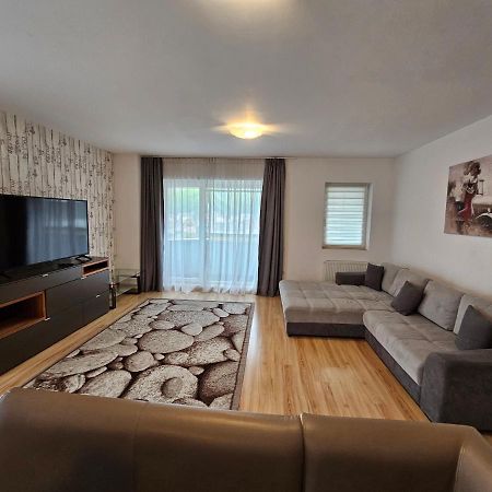 Appartamento Amg Apartament Braşov Esterno foto