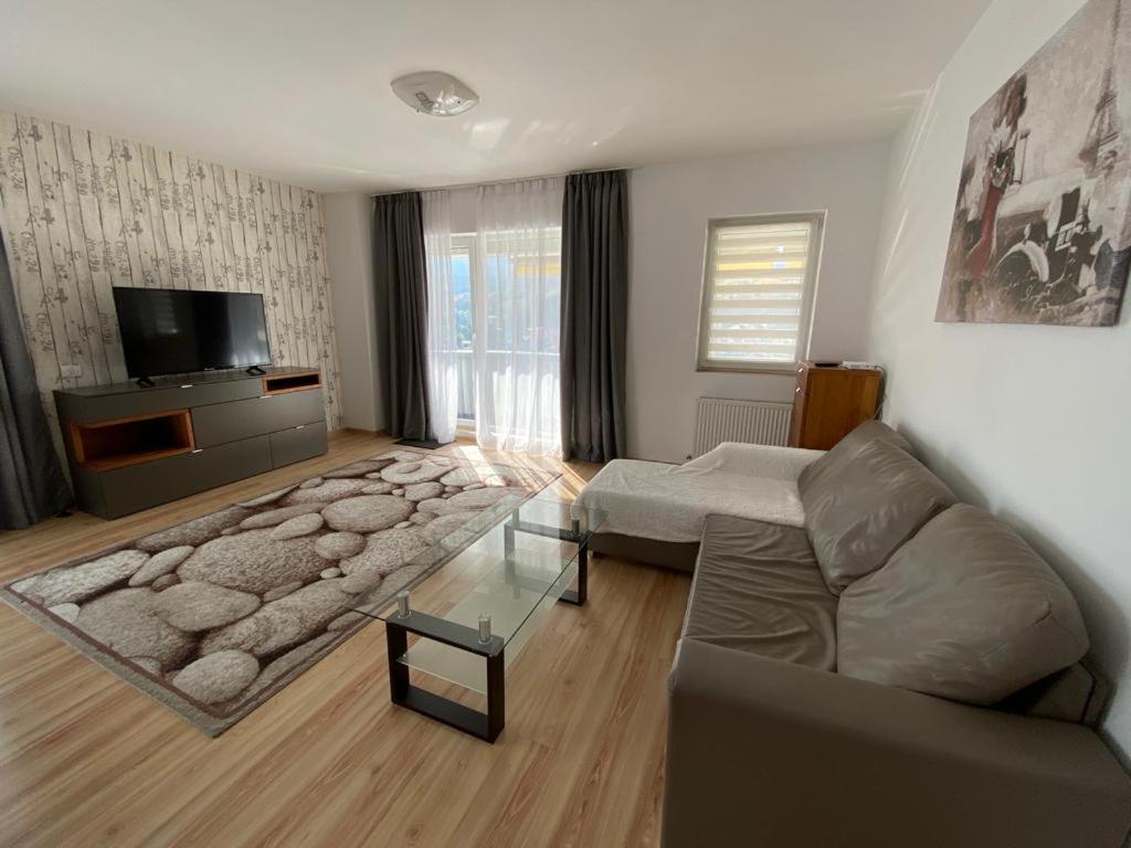 Appartamento Amg Apartament Braşov Esterno foto
