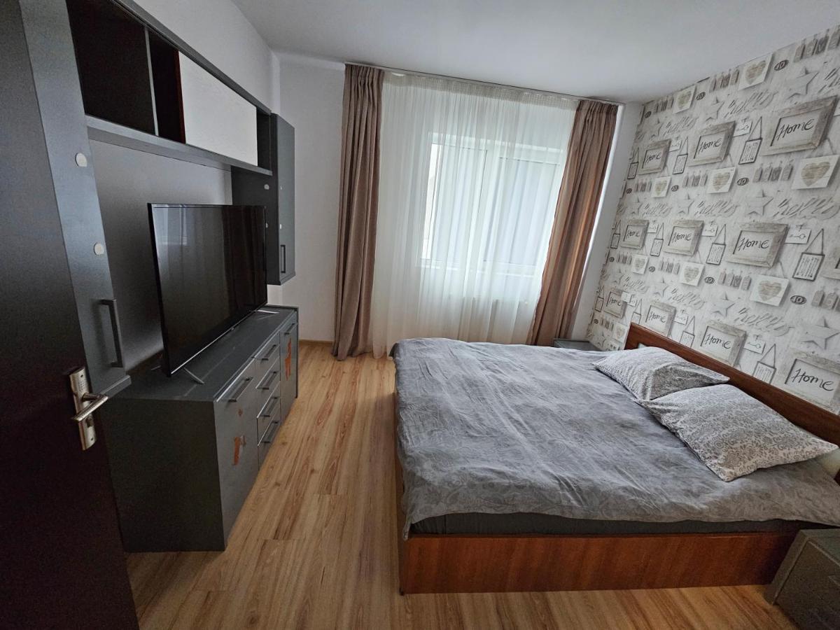 Appartamento Amg Apartament Braşov Esterno foto